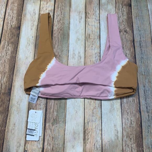 L*SPACE-Tie Dye Bikini Top, Size X-Large in Stripe Tie Dye - Picture 4 of 4